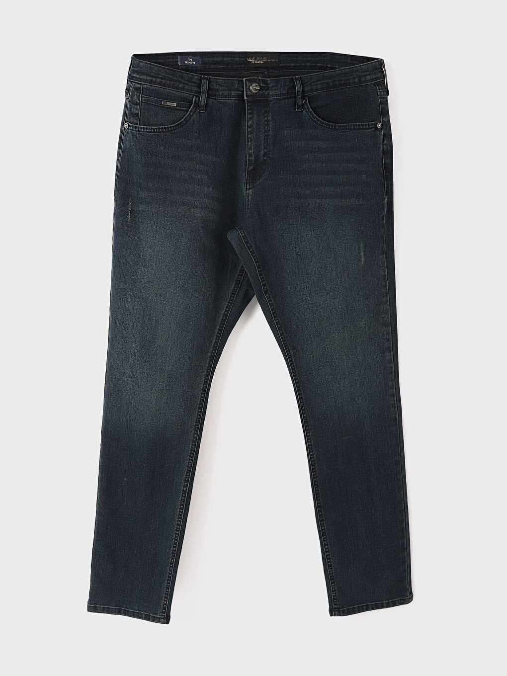 جينز بقصة رفيعة للرجال