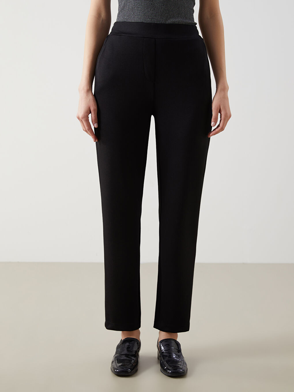 بنطلون رياضي للسيدات بخصر مرن-1