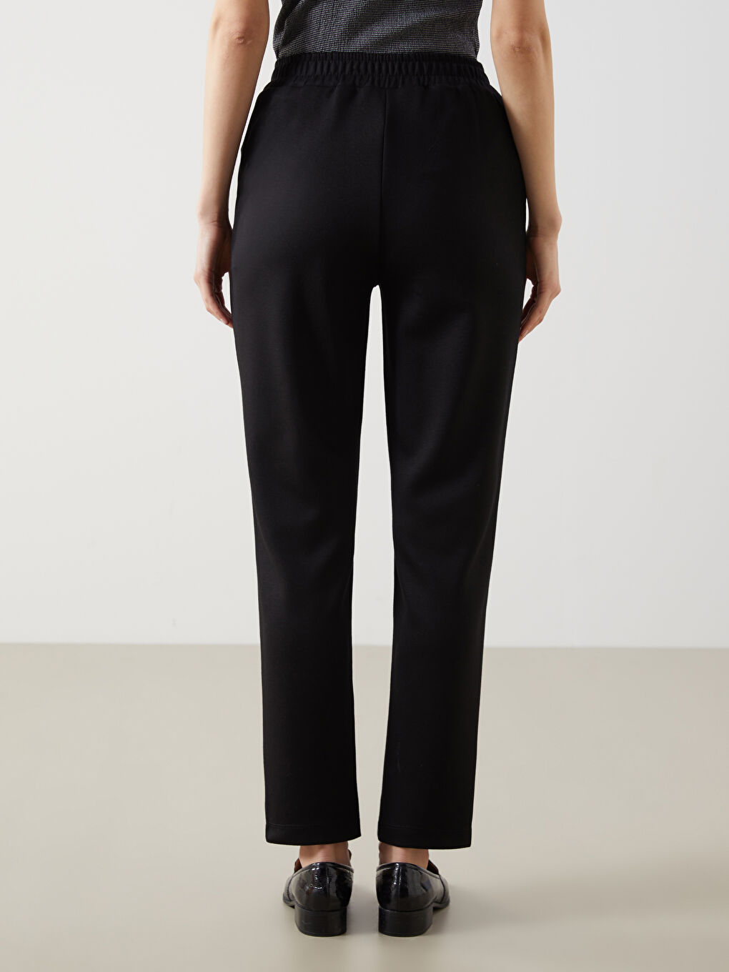 بنطلون رياضي للسيدات بخصر مرن-3