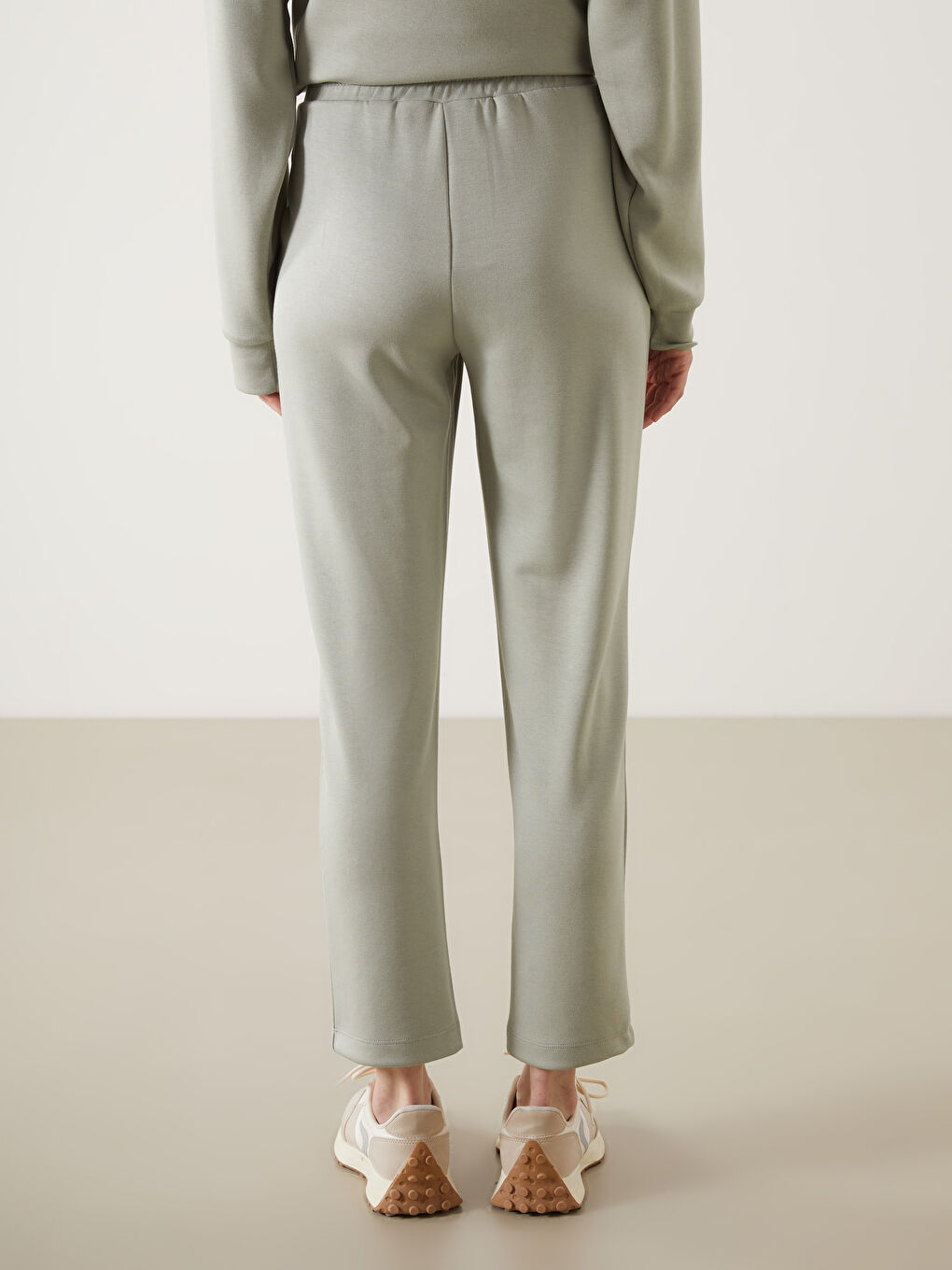 بنطلون رياضي للسيدات بخصر مرن-3