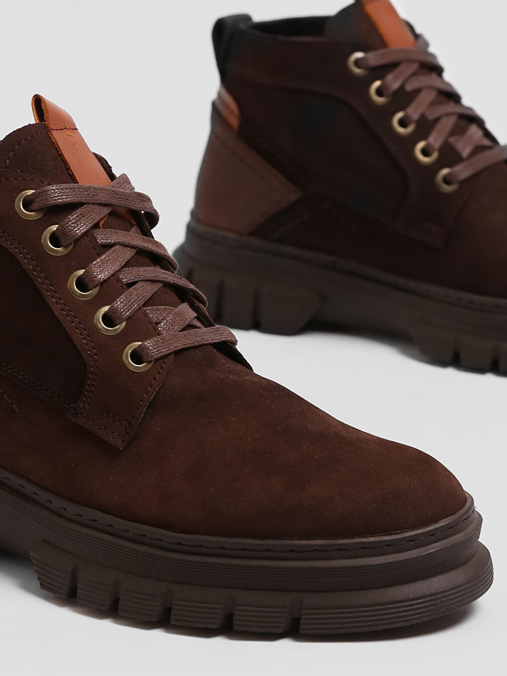 Lace-up Thick Sole Men's Boot-3