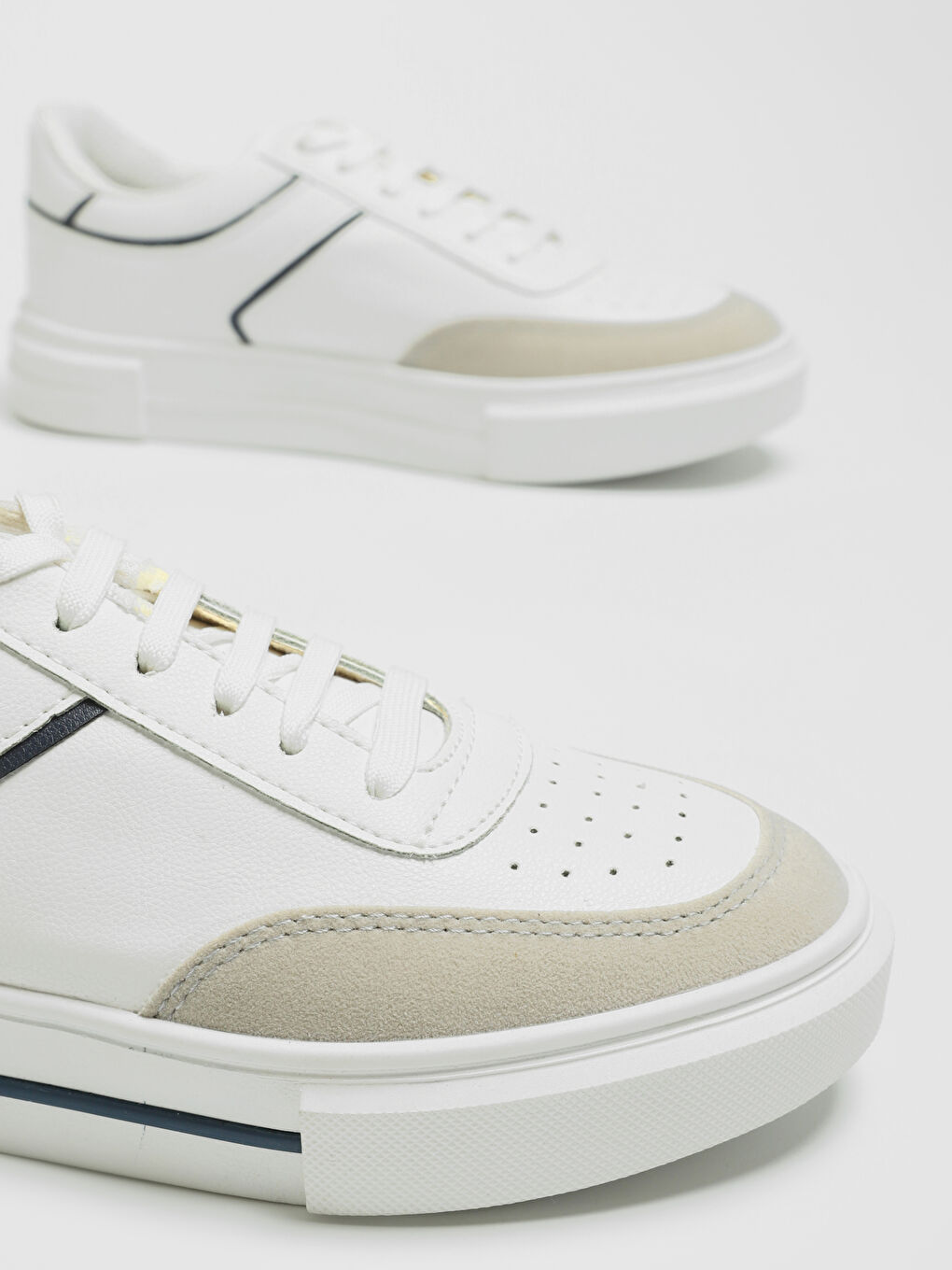 Lace-Up Men's Sneakers-2