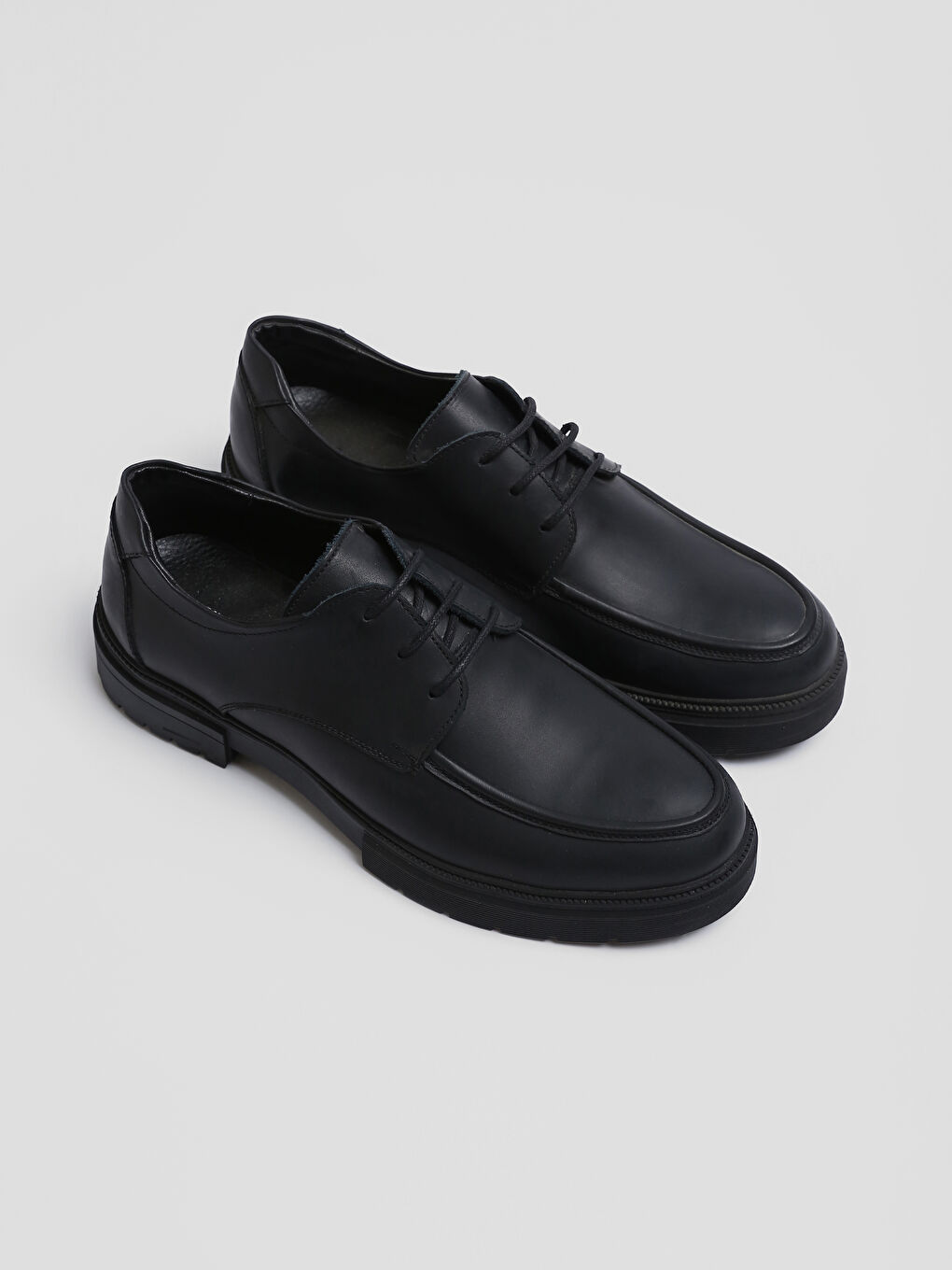 Siyah Bağcıklı Deri Görünümlü Erkek Klasik Ayakkabı