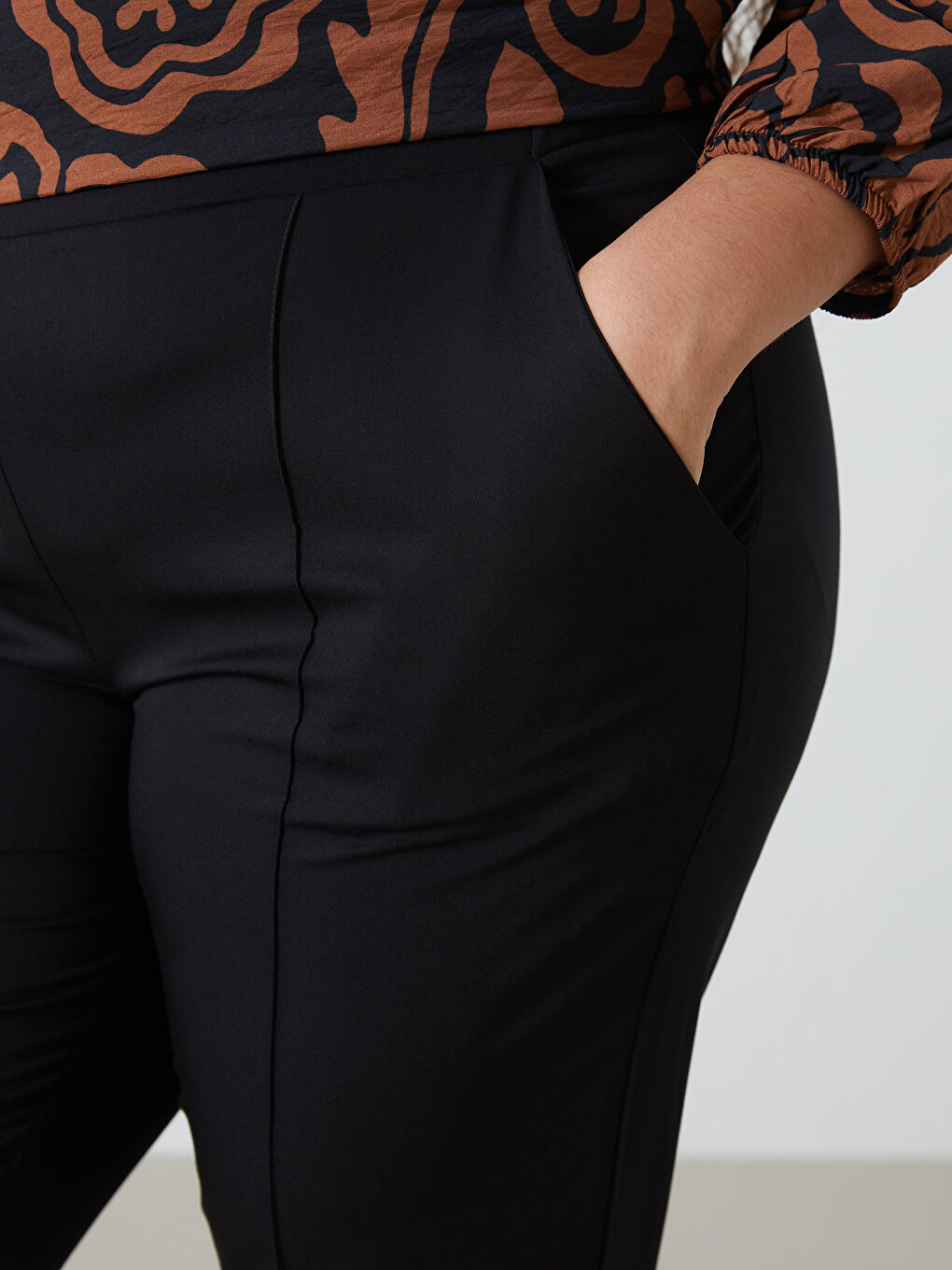 ქალებისთვის ელასტიური წელის უბრალო შარვალი-4