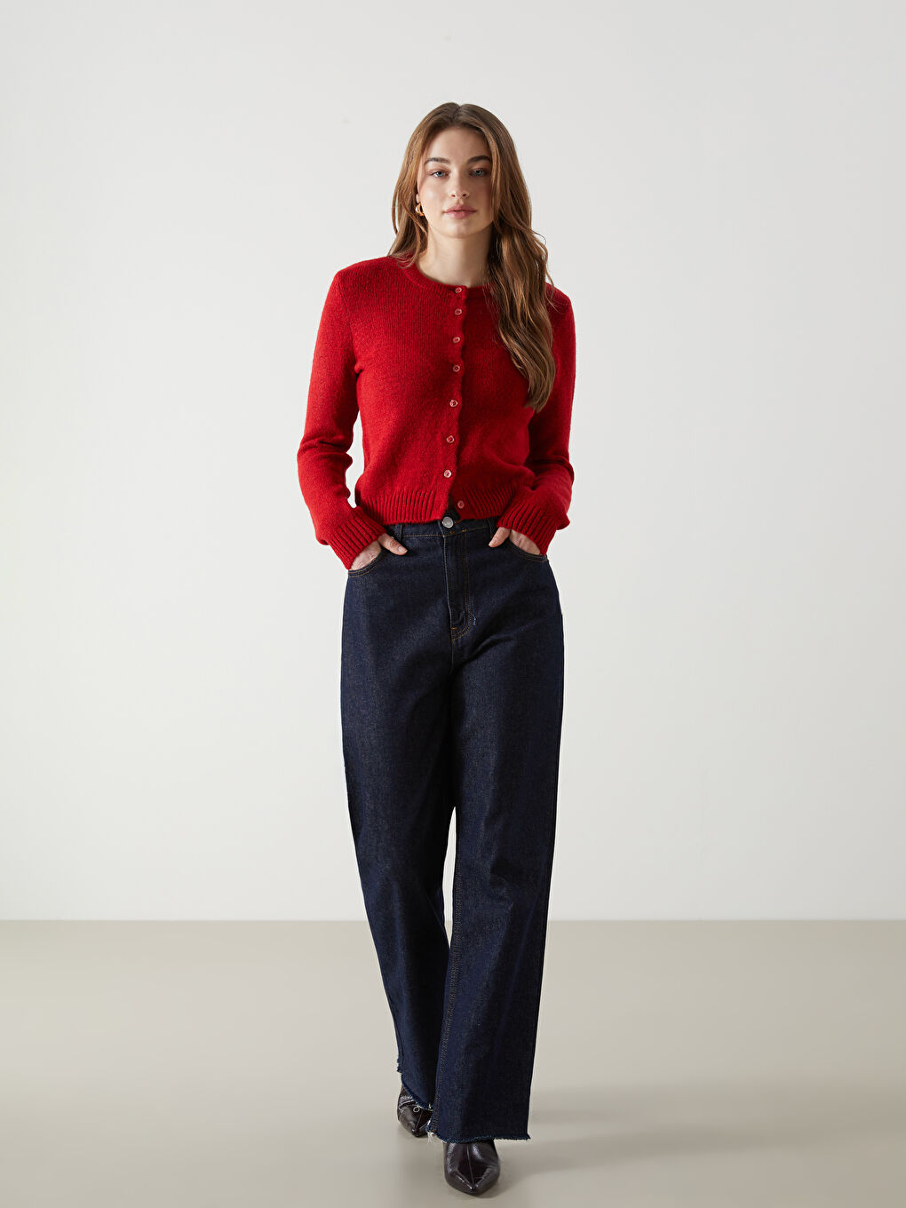 Kırmızı Bisiklet Yaka Crop Kadın Triko Hırka-1