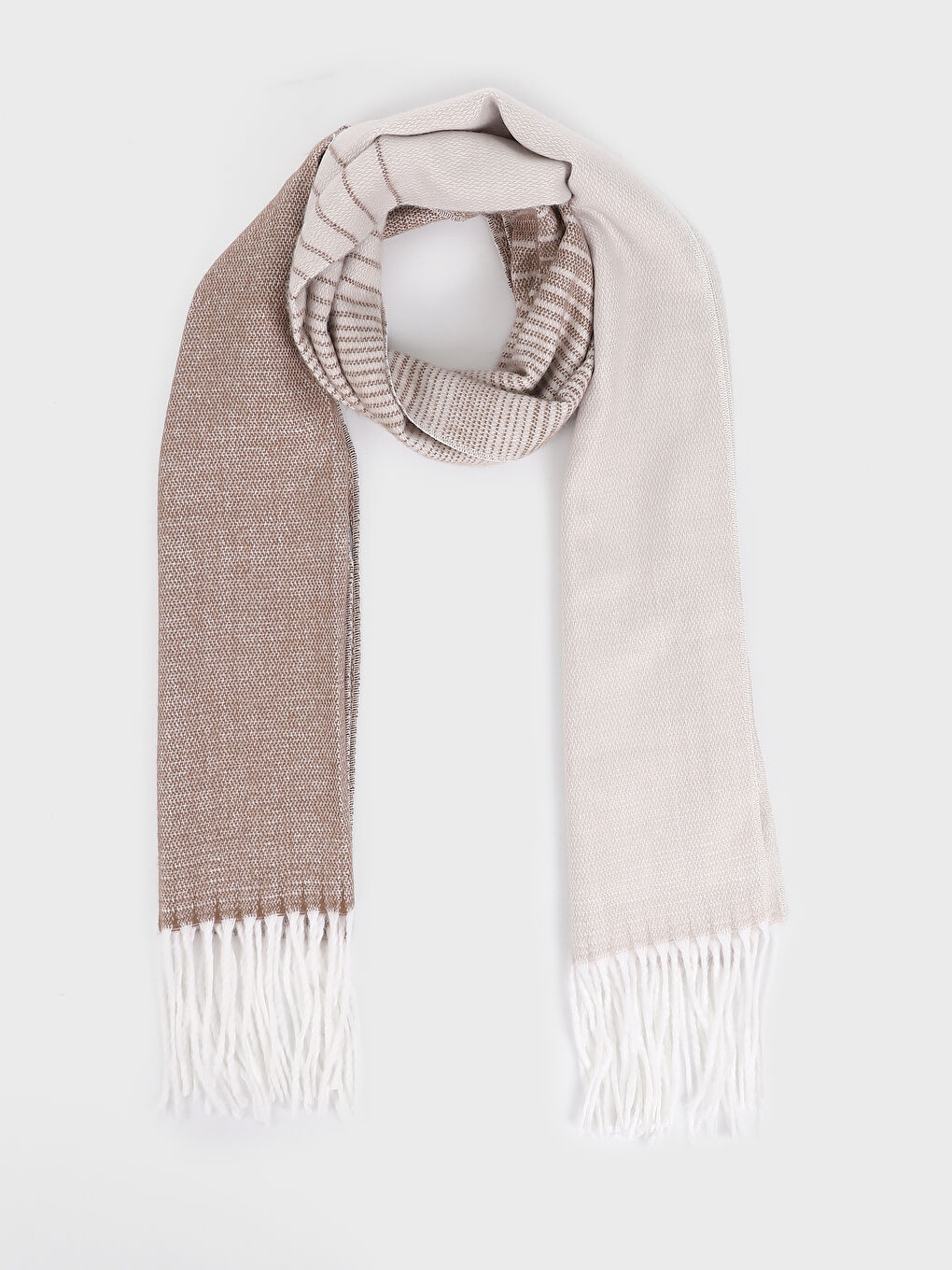 LCW ACCESSORIES سكارف للسيدات بشراشيب -W4HT26Z8-L9M