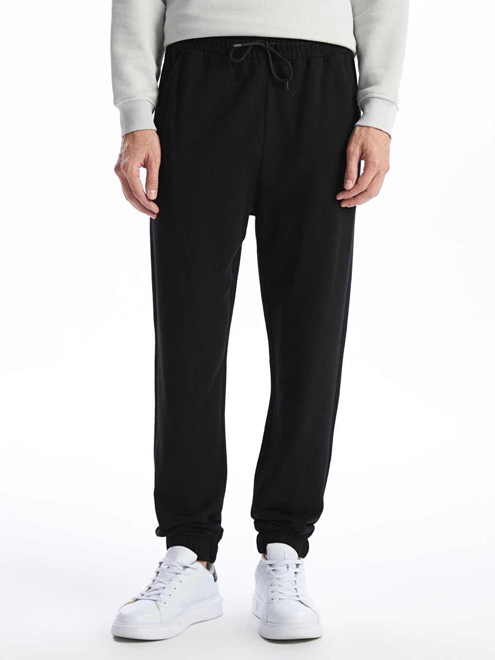 Siyah Standart Kalıp Erkek Jogger Eşofman Altı-1