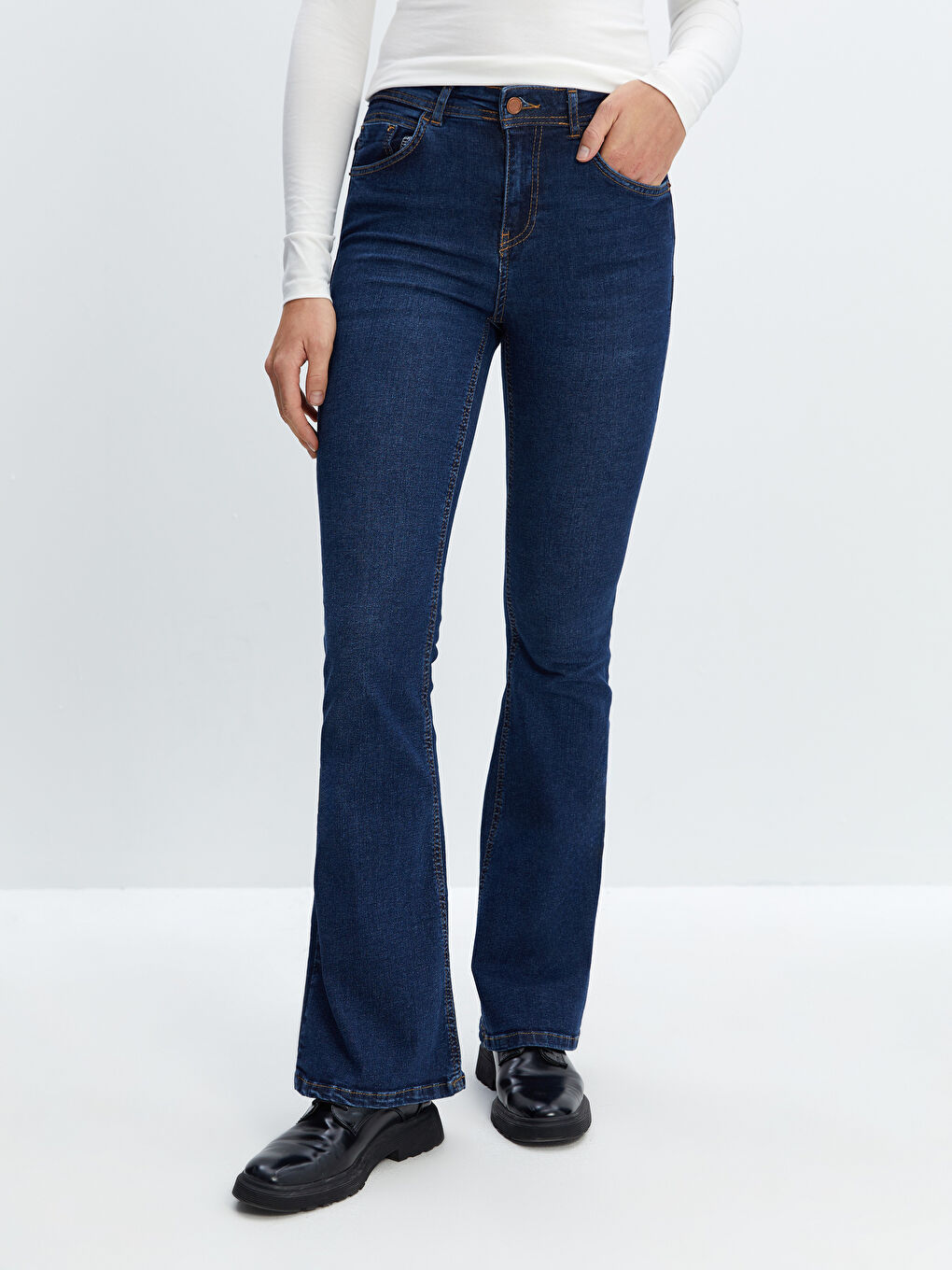 LCW Jeans İndigo Mars Flare Kadın Jean Pantolon - 1