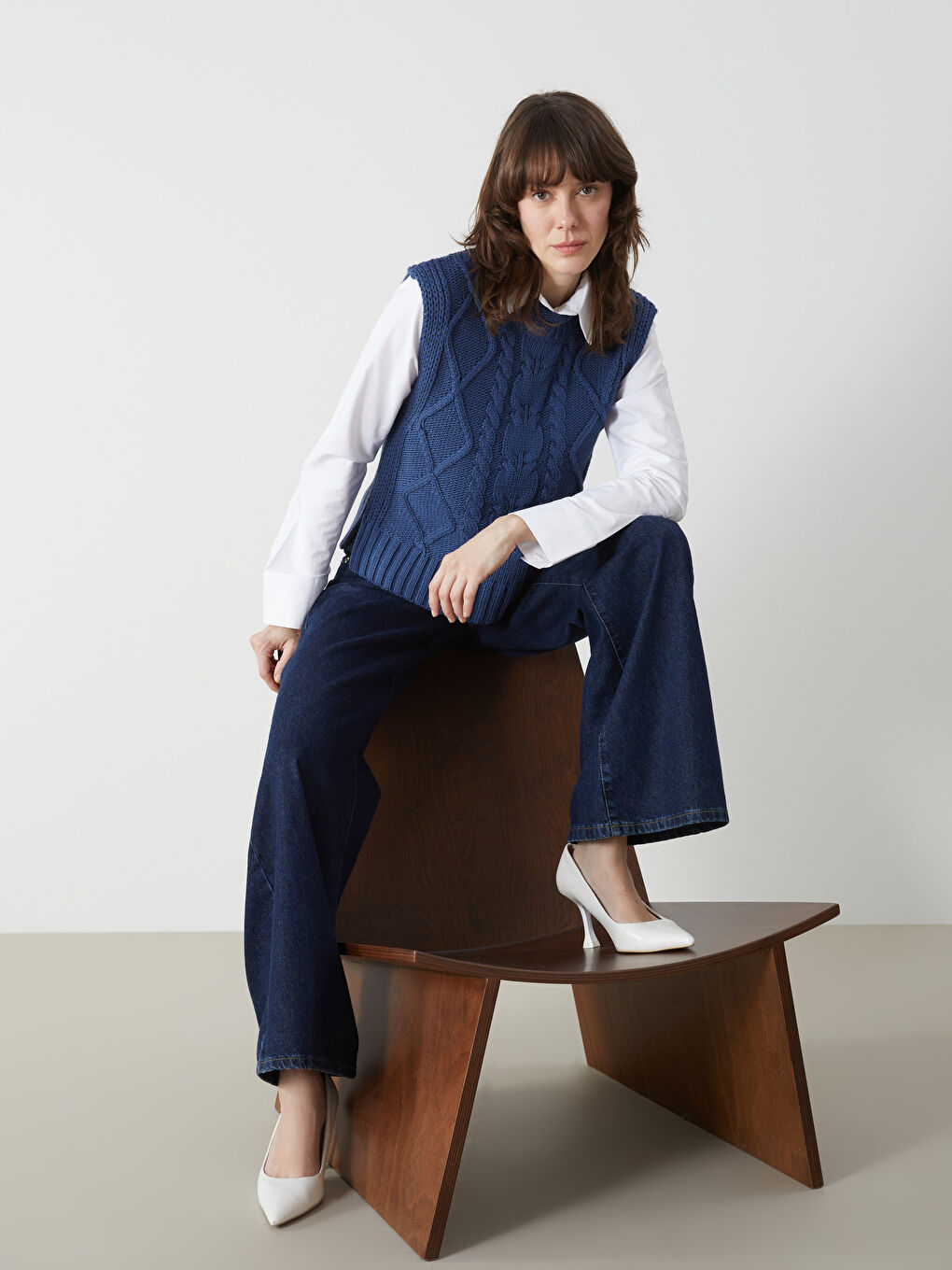 سترة صوفية بدون أكمام بنمط ذاتي وياقة شبه عالية للسيدات-1