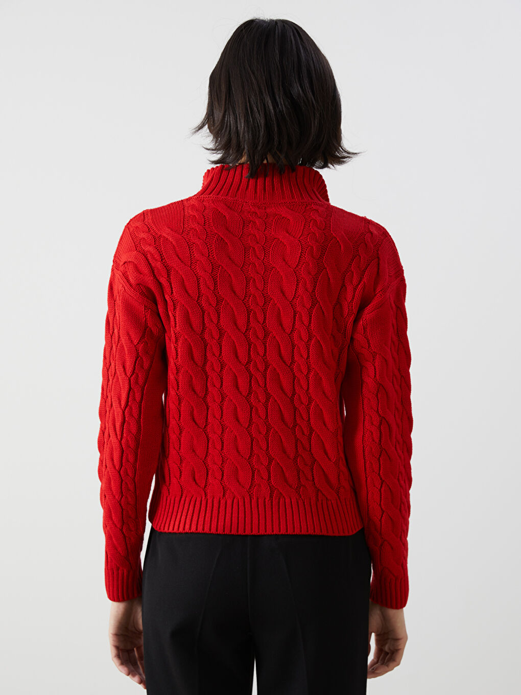 سترة تريكو منقوشة بياقة بشق للسيدات-3