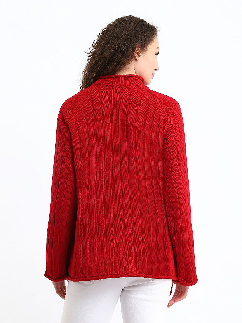 كنزة صوفية تريكو بياقة شبه عالية منقوشة للسيدات-4