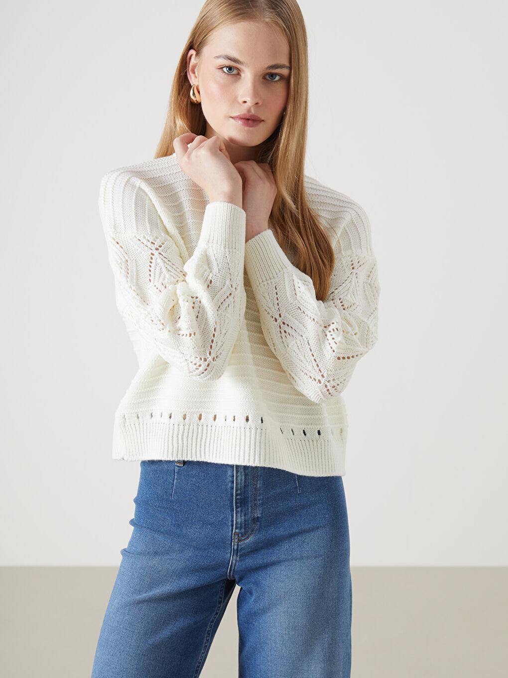 Crew Neck Hole-Knitted Women's Knitwear Sweater