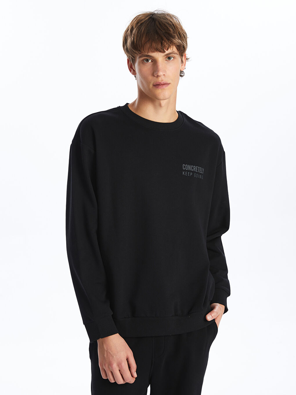 سويت شيرت تخين مطبوع بياقة دائرية للرجال