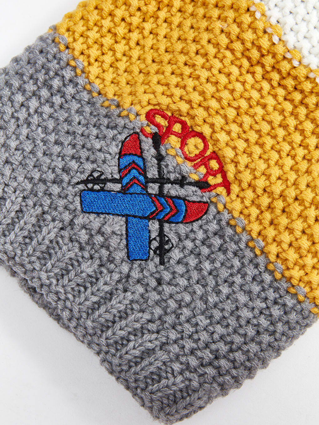 Gri Nakışlı Erkek Çocuk Bere-1