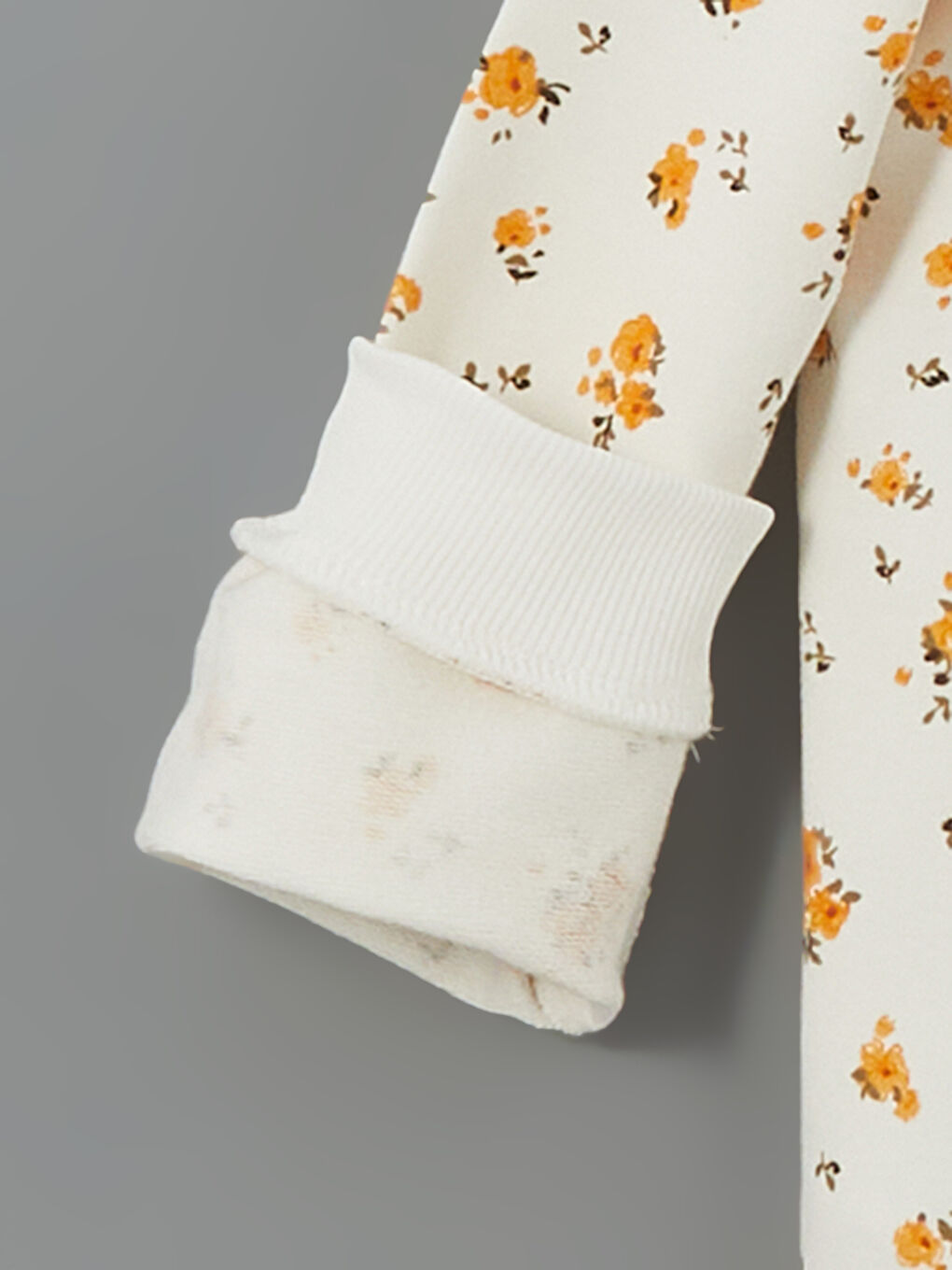 سويت شيرت و ليجنز مُزهر للبنات الرضع - عبوة من قطعتين-2