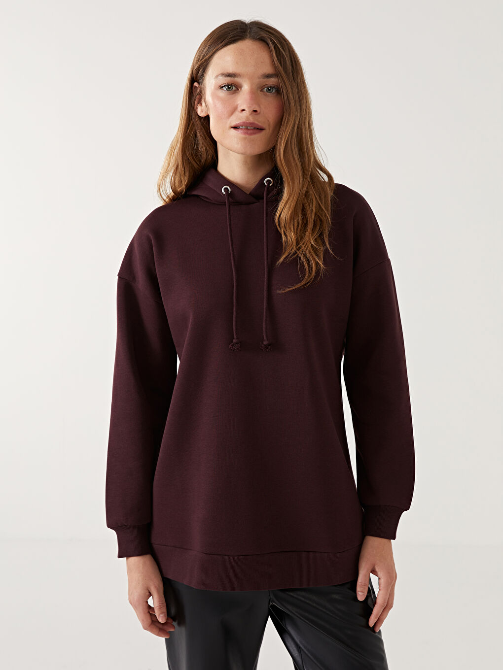 LCW Modest Mürdüm Kapüşonlu Kadın Kalın Sweatshirt Tunik