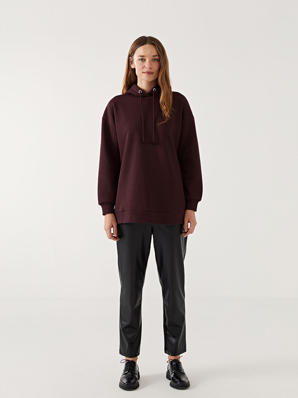 LCW Modest Mürdüm Kapüşonlu Kadın Kalın Sweatshirt Tunik - 1