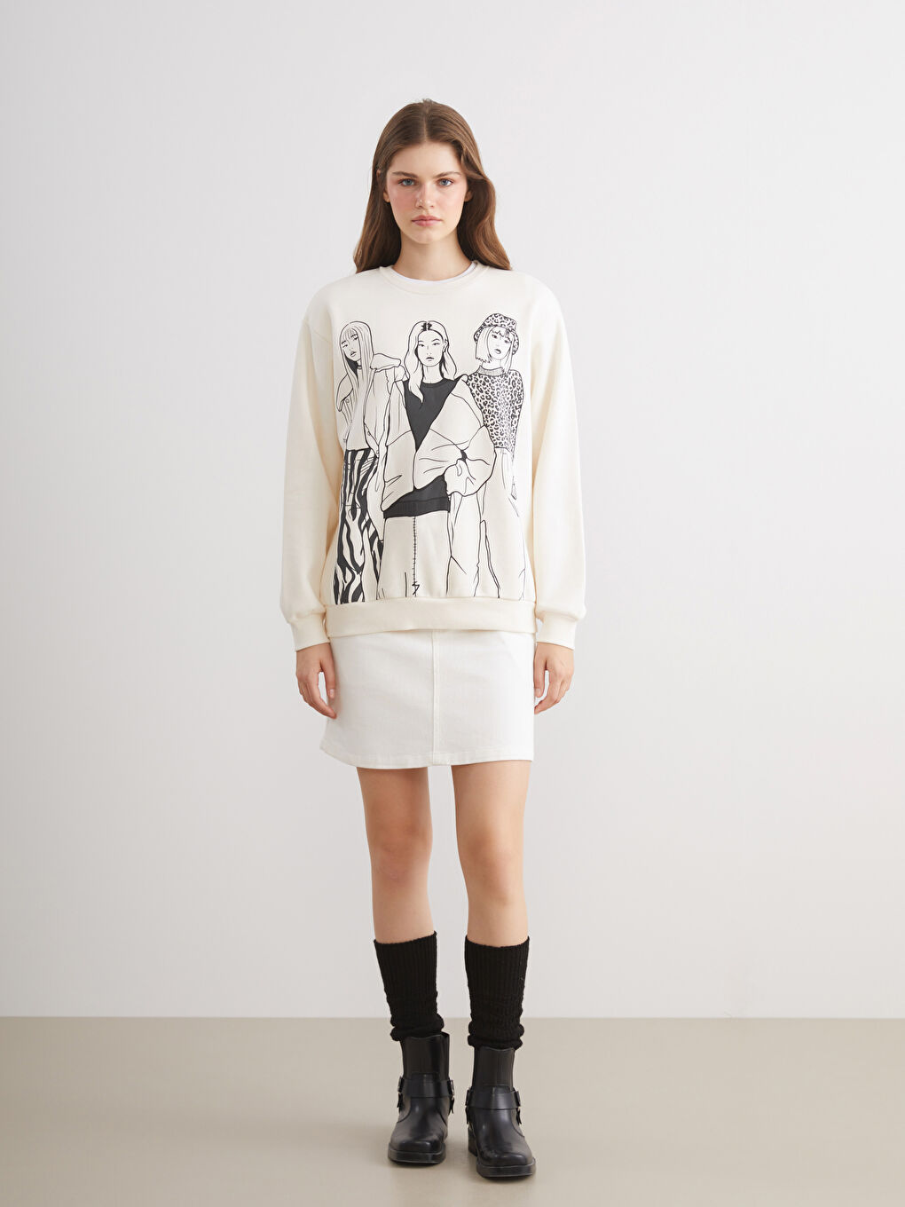 Bej Bisiklet Yaka Baskılı Kadın Kalın Sweatshirt-1