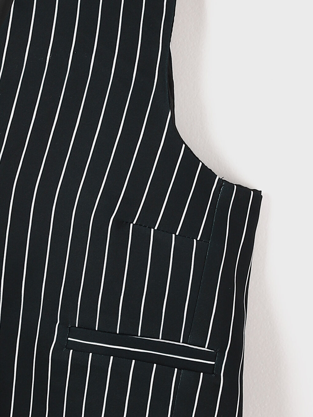 صدرية البدلة الكلاسيكية المخططة بياقة على شكل حرف V للسيدات-2