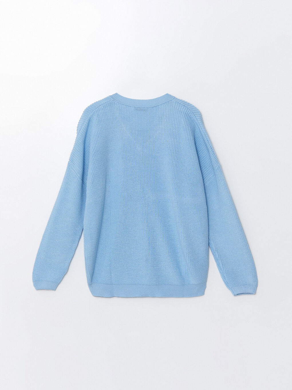 سترة تريكو بياقة على شكل حرف V وكم طويل مخرّمة للسيدات-5