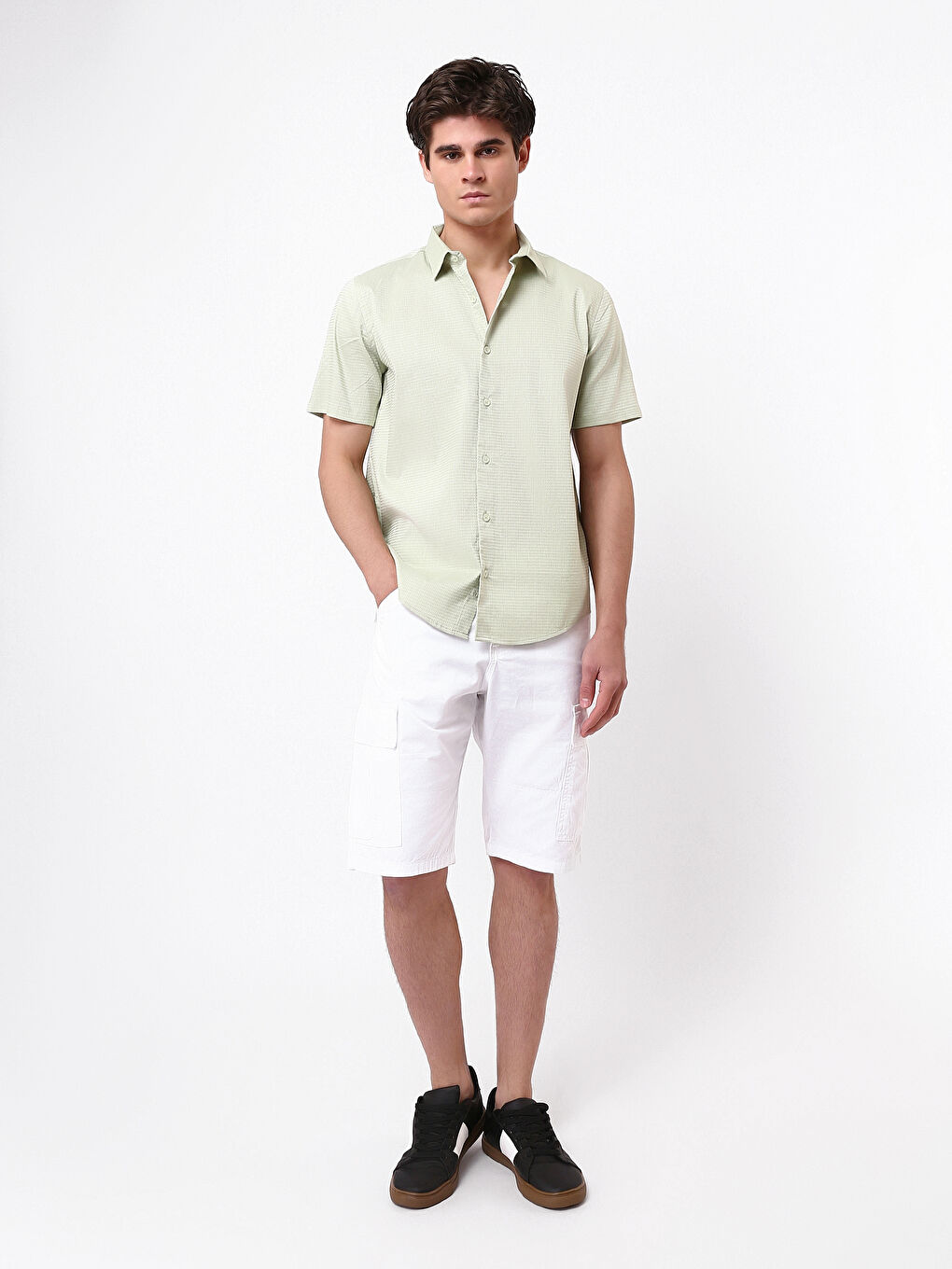 Chemise pour Hommes à Manches Courtes Coupe Régulière-1
