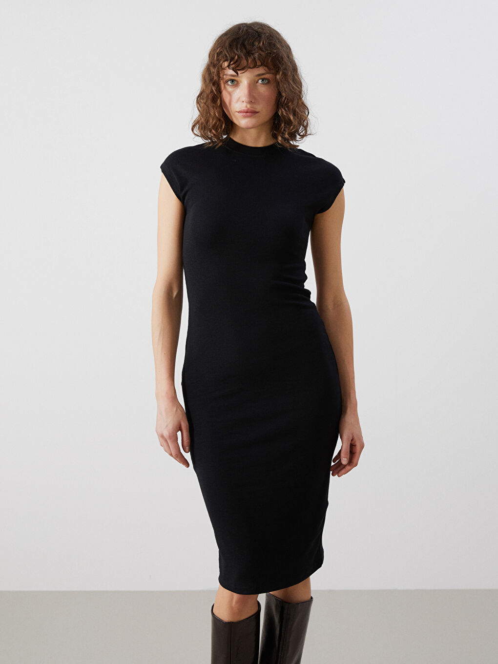 Plain Crew Neck Women's Midi Dress-1