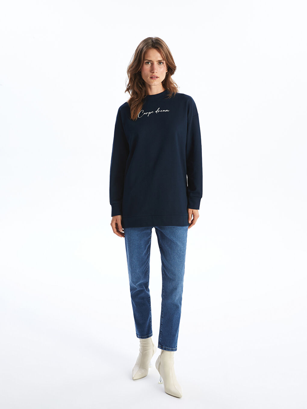 تونيك سويتشيرت نسائي أوفراسايز مطبوع بياقة دائرية-1