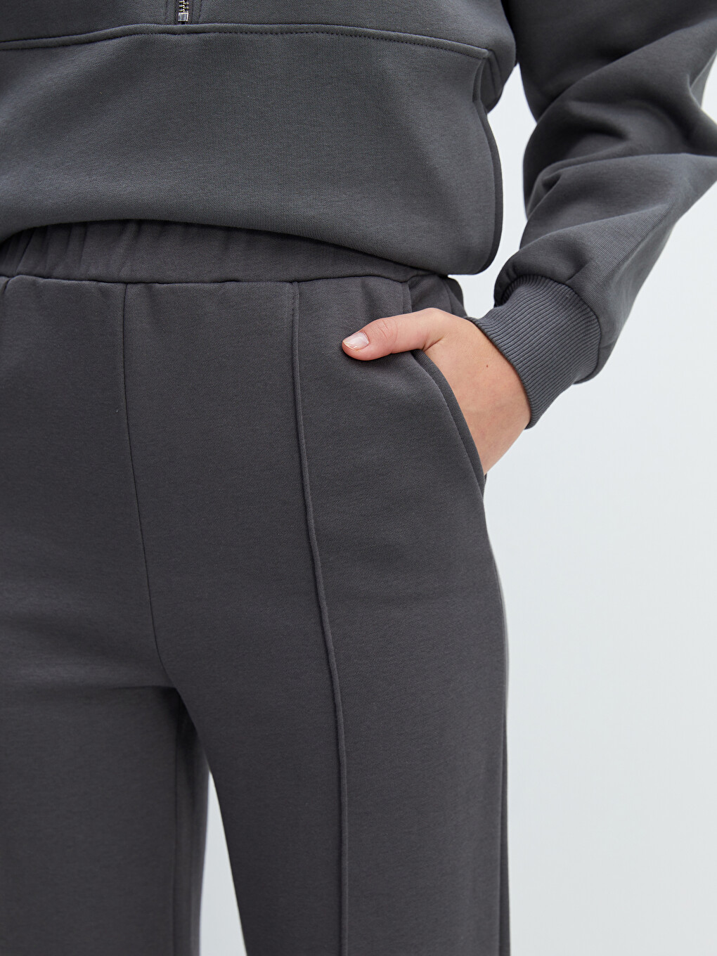 Women's Sweatpants With Elastic Waist-2