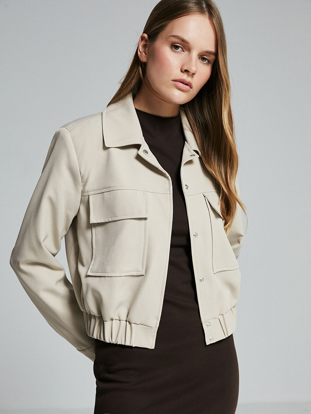 Bej Gömlek Yaka Düz Uzun Kollu Kadın Ceket-3