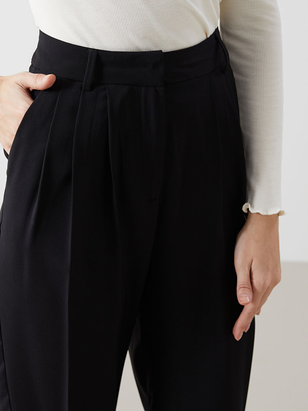 Siyah Loose Fit Kadın Pantolon-4