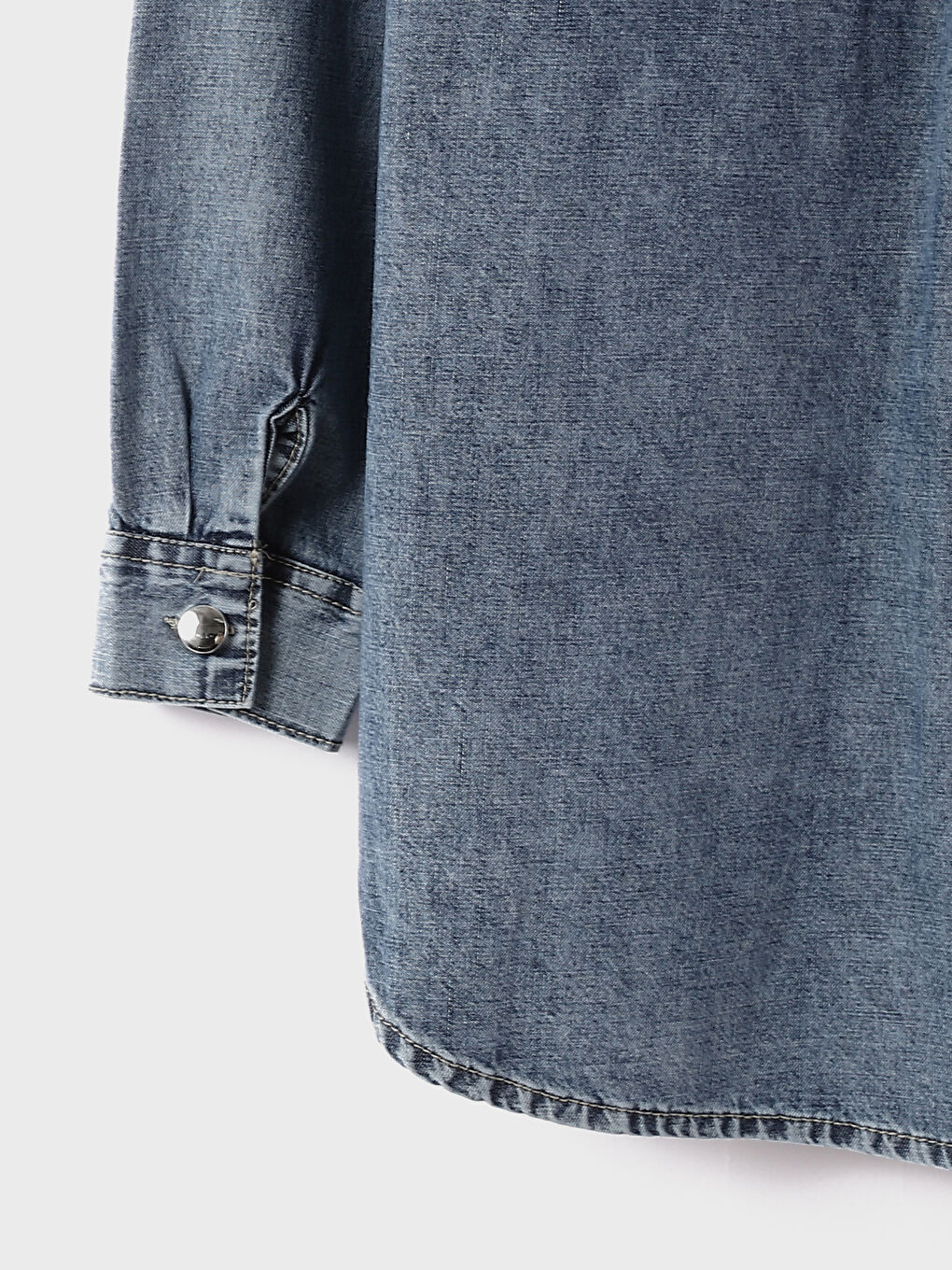 Plain Long Sleeve Oversize Women's Denim Shirt-1