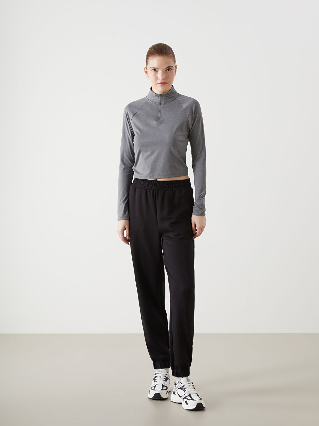 Antrasit Dik Yaka Kadın Spor Tişört-3