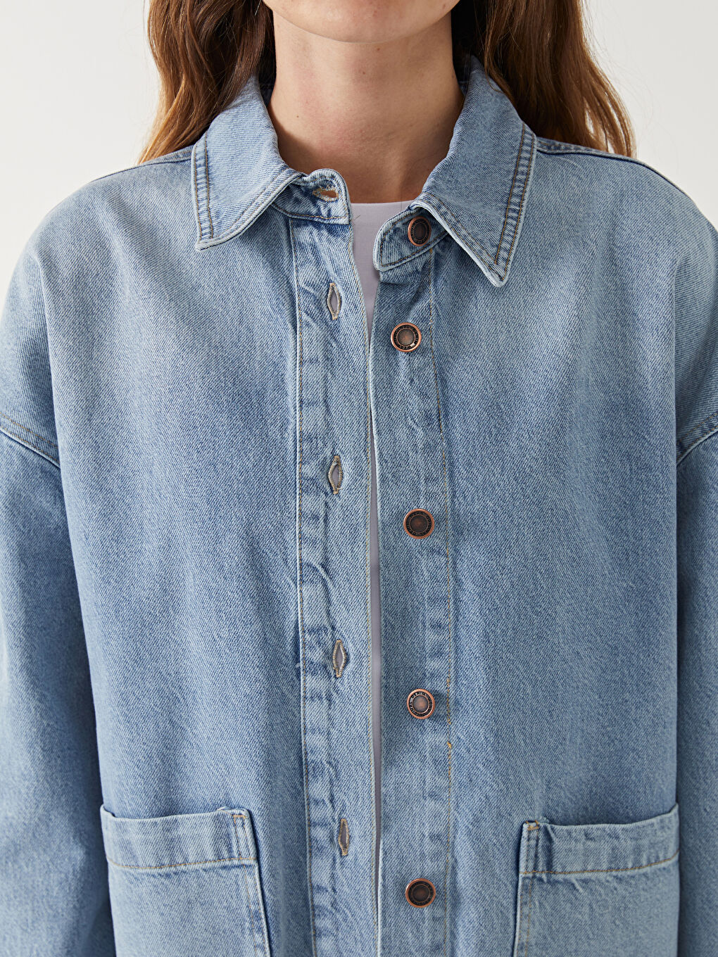 უბრალო გრძელმკლავიანი ჯინსის პერანგის ქურთუკი ქალებისთვის-2