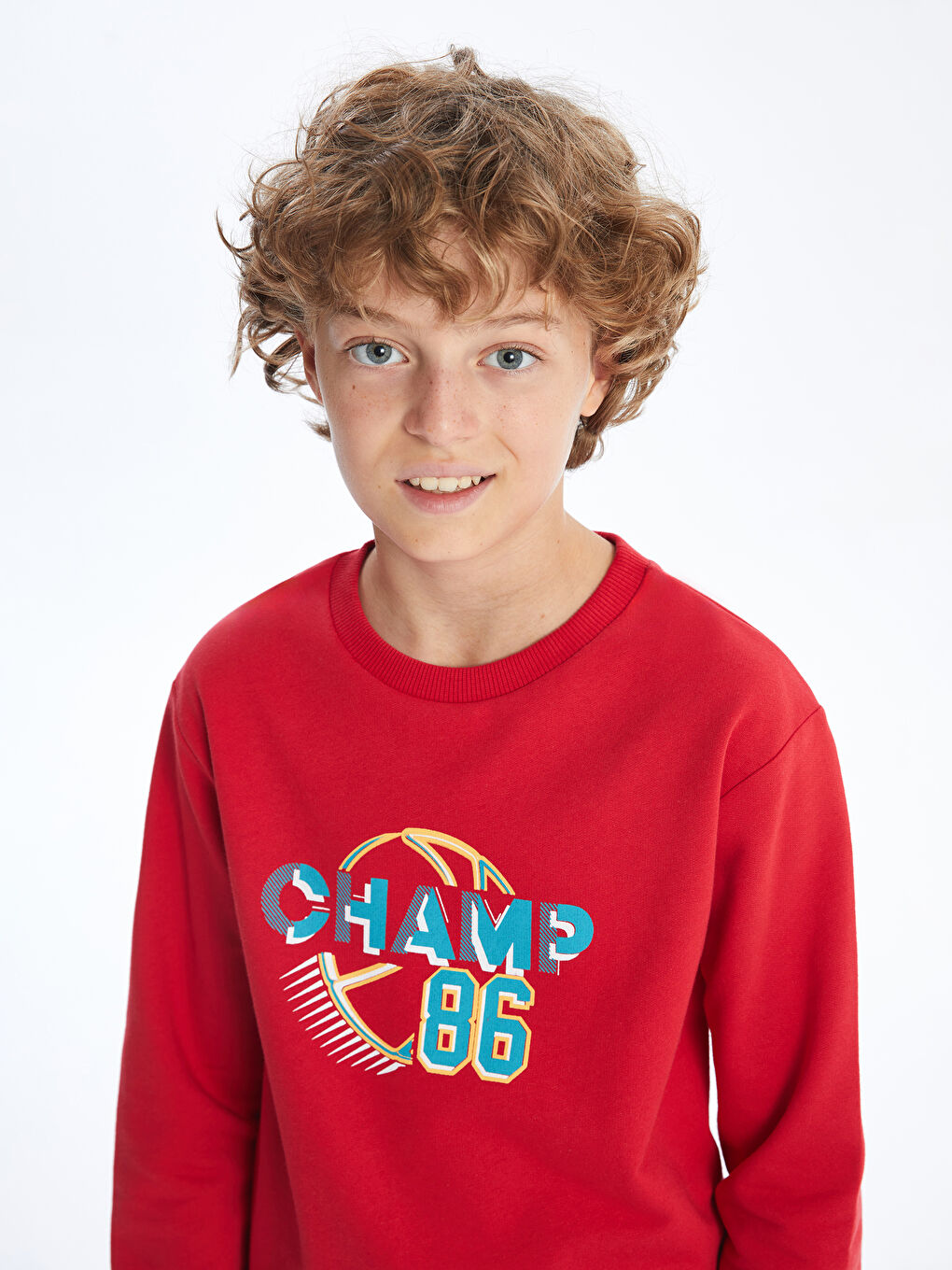 LCW Kids Canlı Kırmızı Bisiklet Yaka Erkek Çocuk Sweatshirt