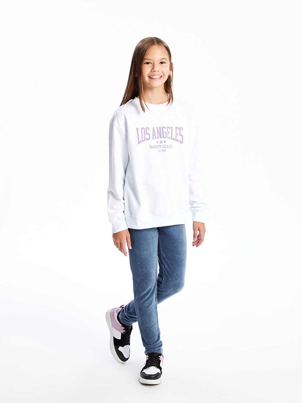 LCW Kids Beyaz Bisiklet Yaka Kız Çocuk Sweatshirt