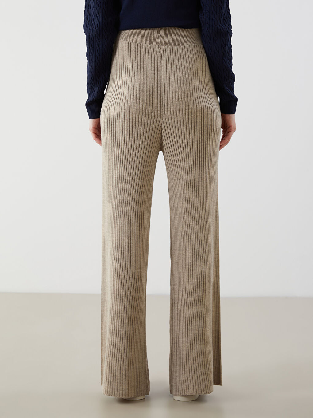 LCW Comfort Bej Beli Lastikli Kadın Triko Pantolon - 3