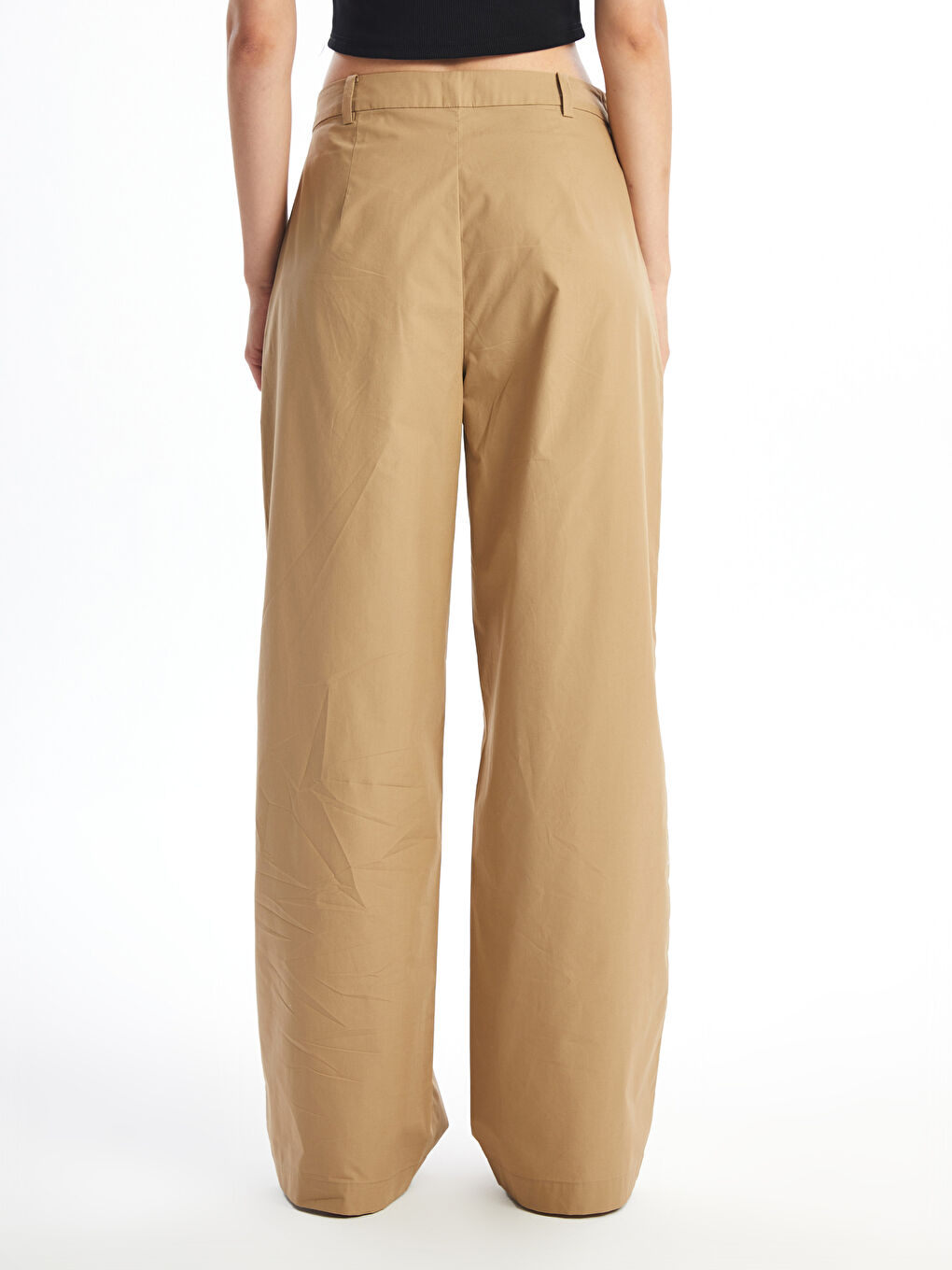 Ženske pantalone opuštenog kroja i širokih nogavica-4