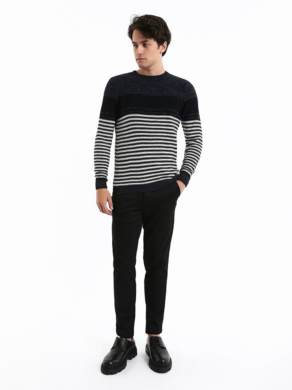 Crew Neck Striped Men's Knitwear Sweater-1