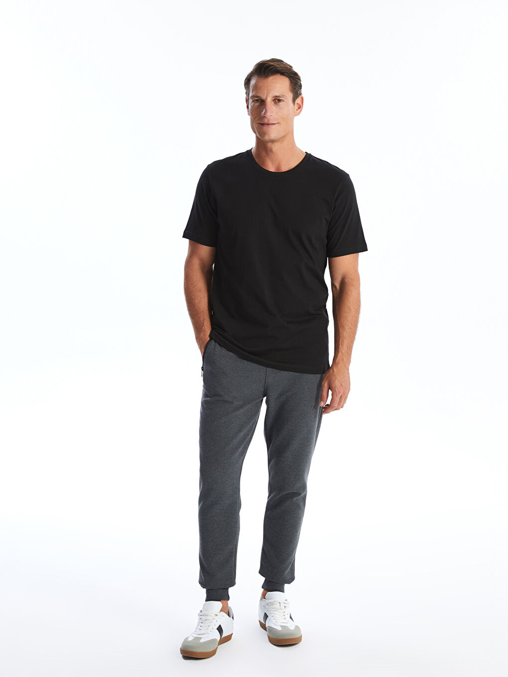 Siyah Bisiklet Yaka Penye Erkek Tişört-1