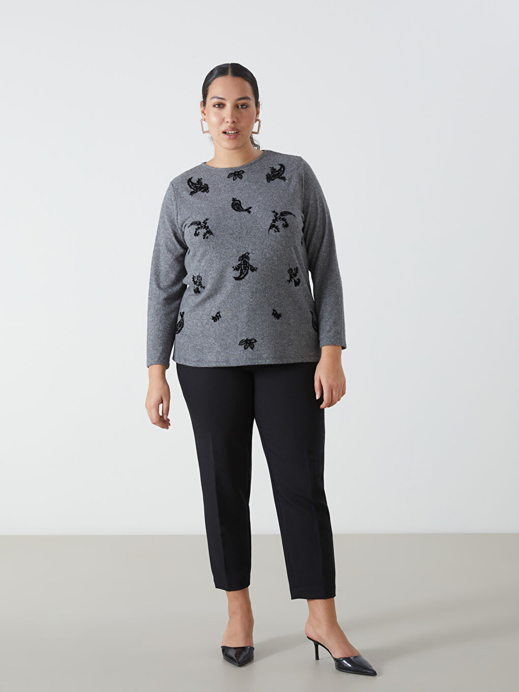 LCW Grace Crew Neck Embroidered Women's Blouse -W4IS37Z8-L8N