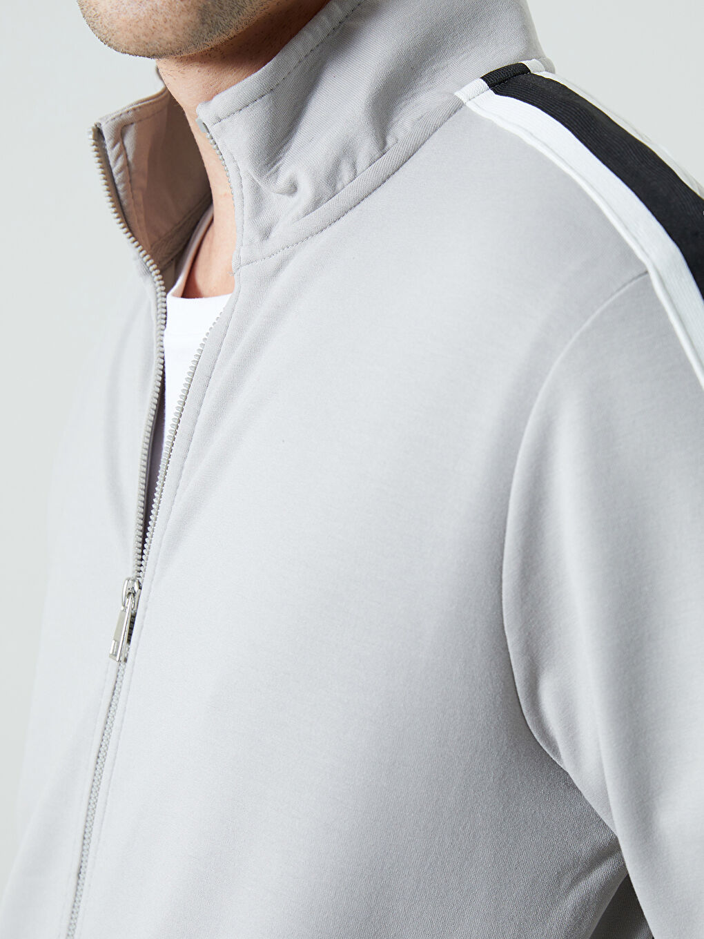 LCWAIKIKI Basic Gri Dik Yaka Uzun Kollu Erkek Fermuarlı Sweatshirt - 2