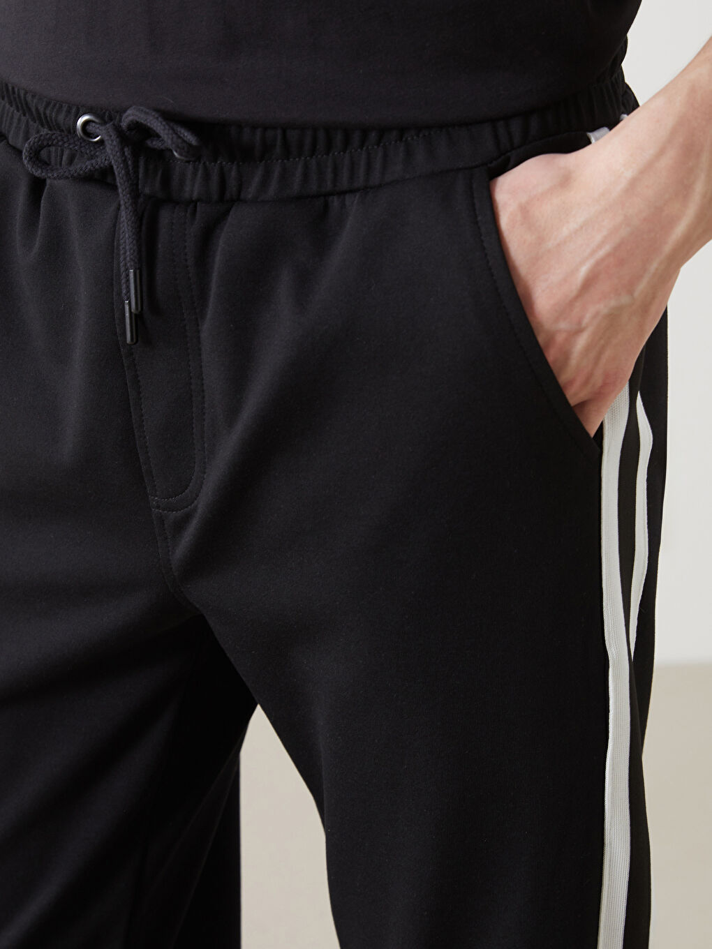 Siyah Standart Kalıp Erkek Eşofman Altı-2