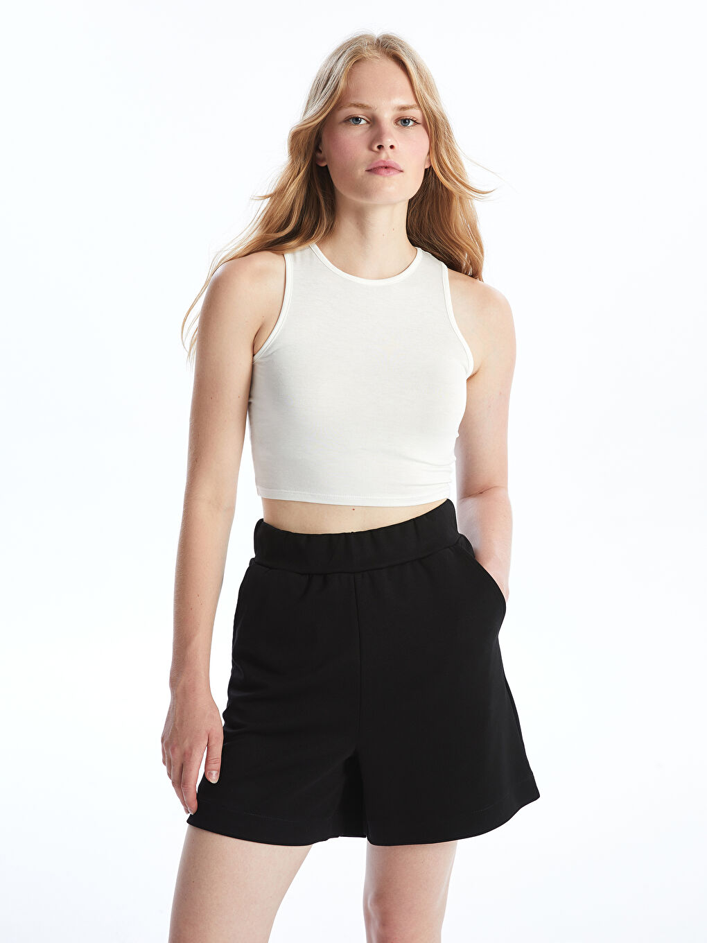 Haut Court Uni à Col Rond pour Femmes