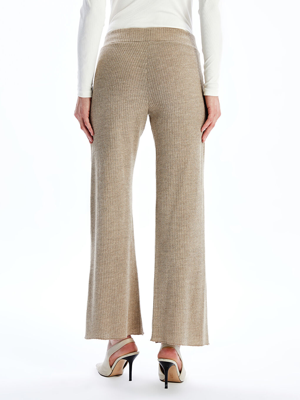 Bej Beli Lastikli Parlak Görünümlü Kadın Triko Pantolon-3