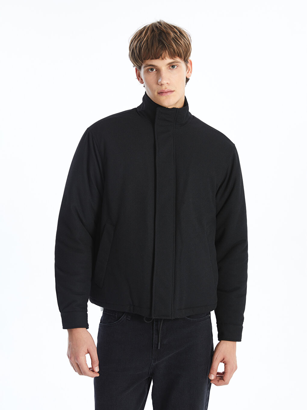 Siyah Rahat Kalıp Dik Yaka Erkek Mont