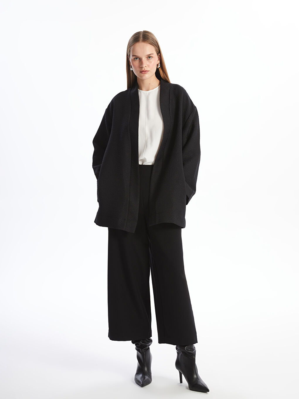 LCW Modest Yeni Siyah Şal Yaka Dokulu Oversize Kadın Kimono - 1