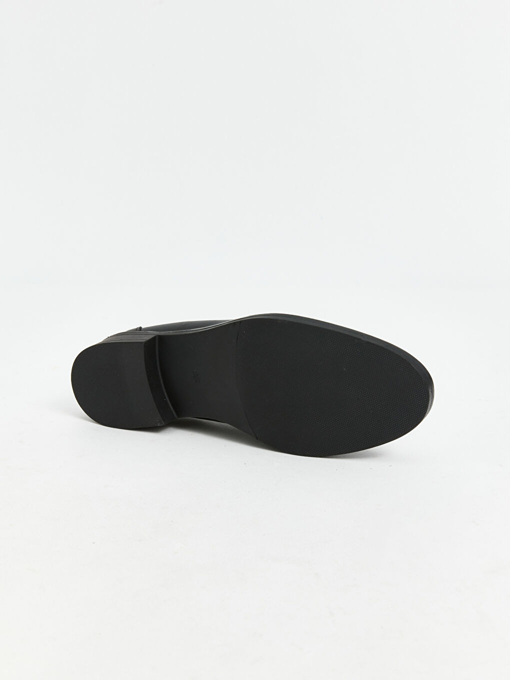 Siyah Deri Görünümlü Metal Aplikeli Kadın Loafer Ayakkabı-3