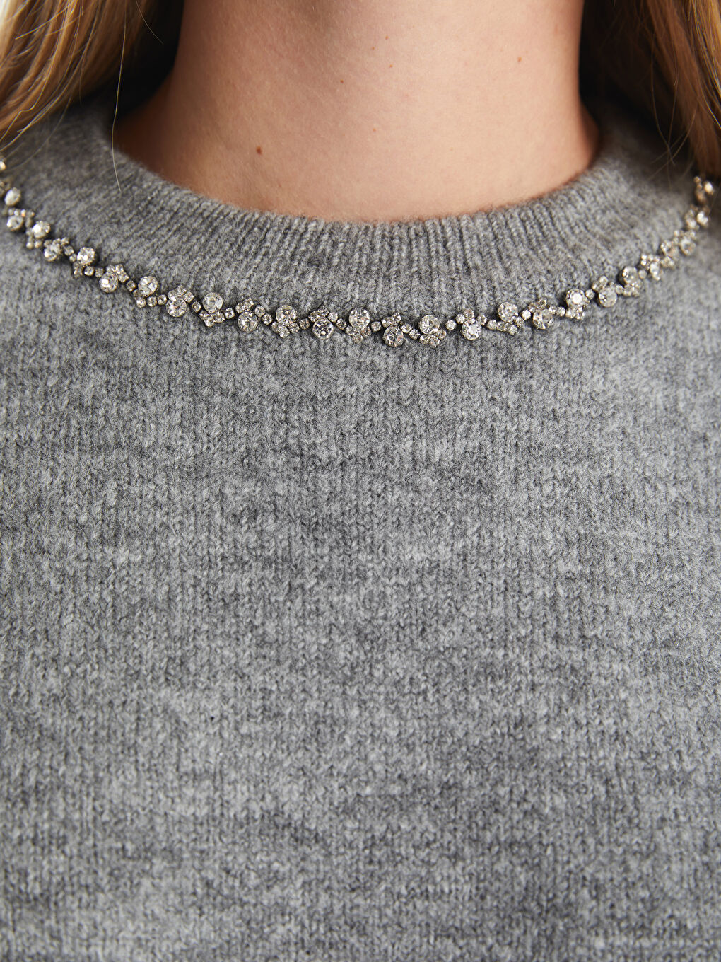 Свитер из трикотажа с круглым вырезом, украшенный стразами для женщин-3