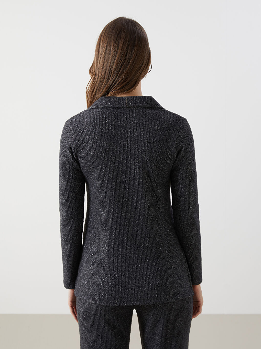 Antrasit Polo Yaka Parlak Görünümlü Kadın Sweatshirt-3