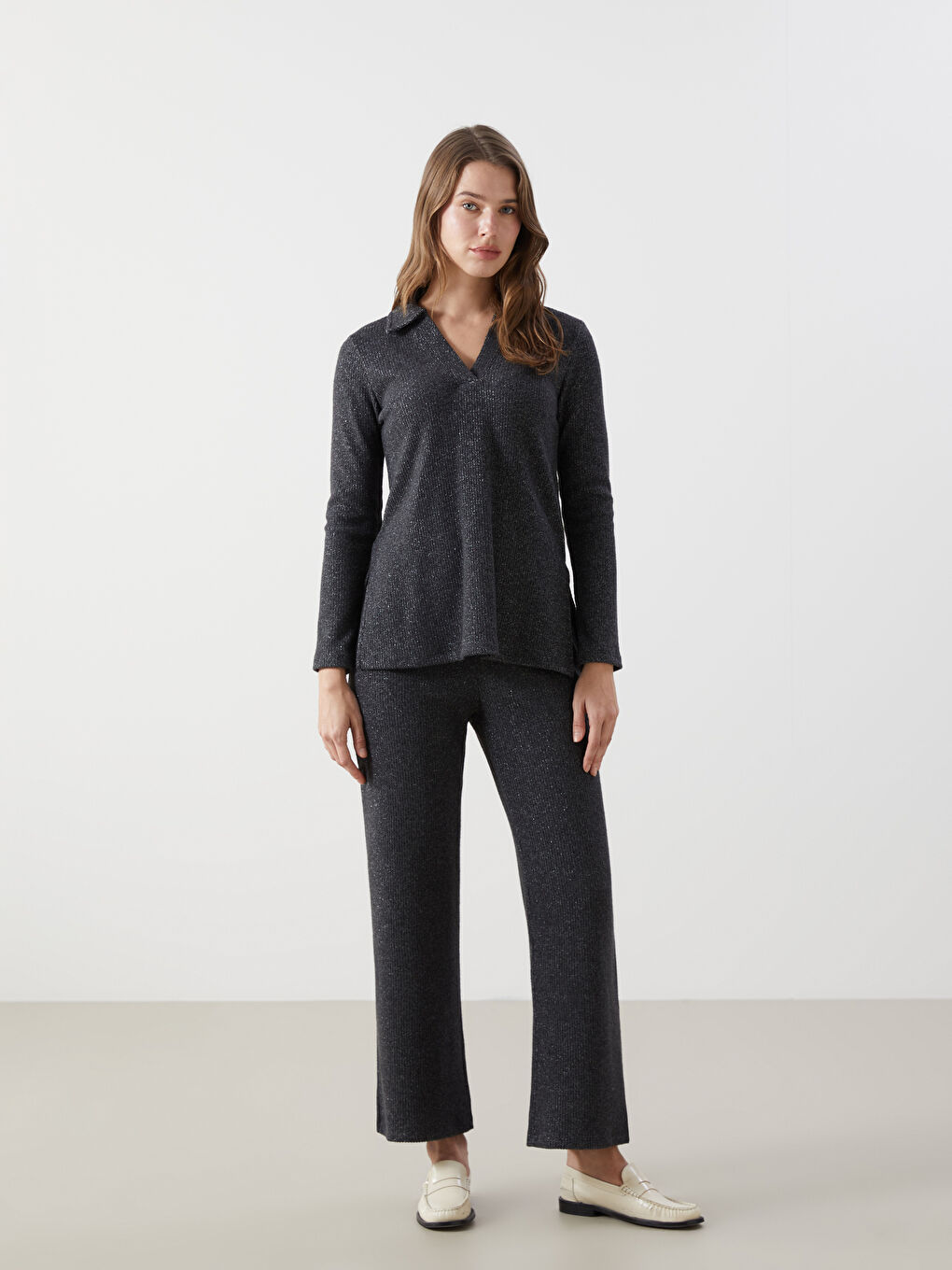 Antrasit Beli Lastikli Parlak Görünümlü Kadın Eşofman Altı